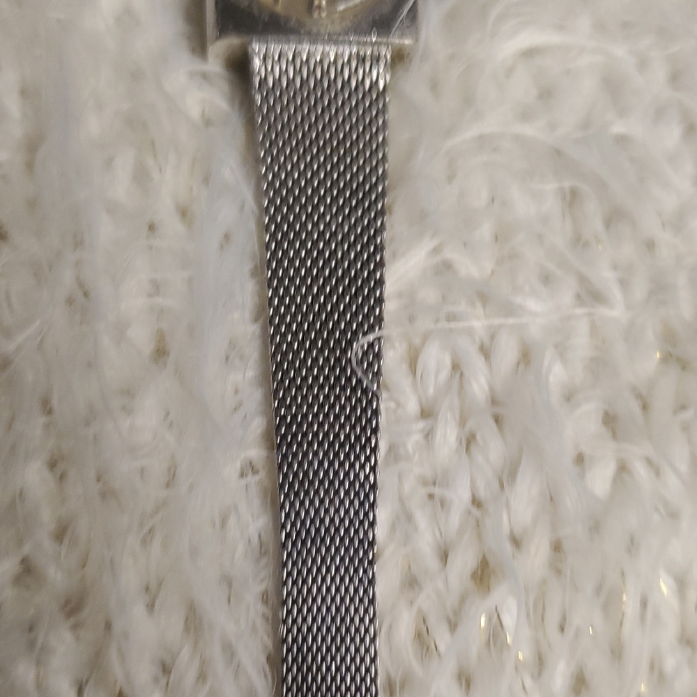 Vintage Timex Silver Rectangular Watch With Mesh … - image 6